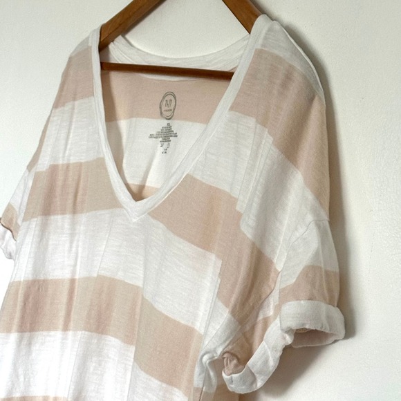 24/7 Maurices Shirt Women's XXL Stripes V Neck Lightweight Roll Short Sleeve Top - Picture 5 of 7